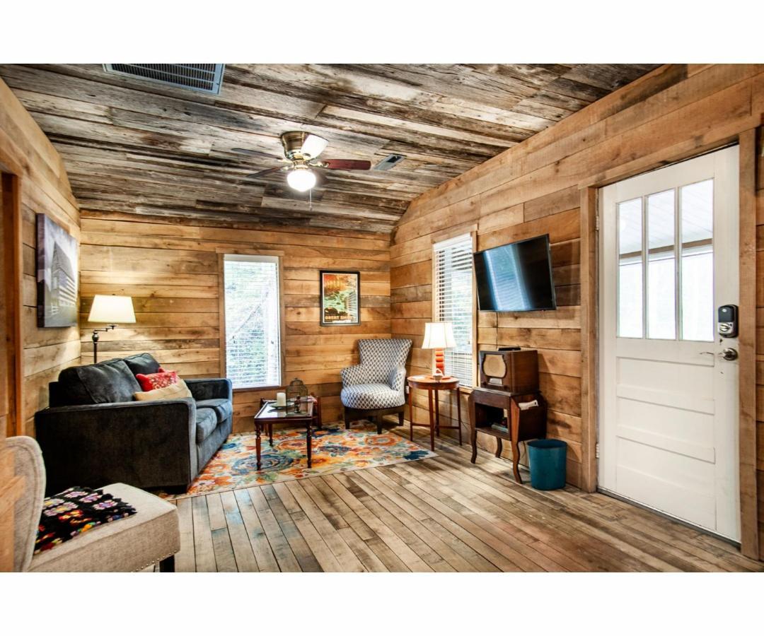 Beary Relaxing Cabin - Rustic With Outdoor Patio Таунсенд Экстерьер фото