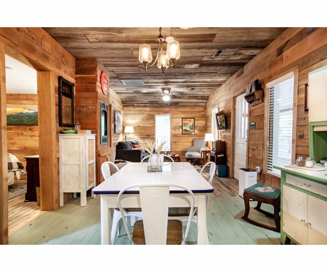 Beary Relaxing Cabin - Rustic With Outdoor Patio Таунсенд Экстерьер фото
